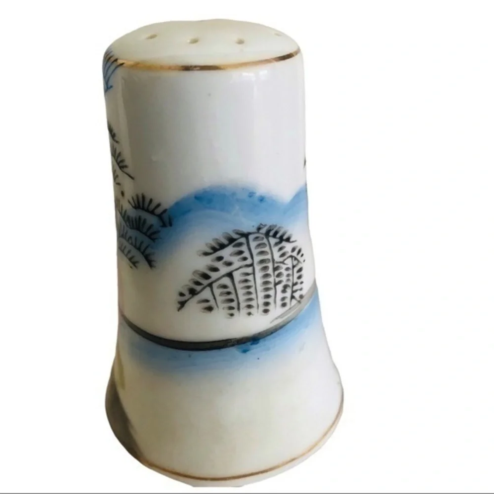 Beautiful Japanese Painted Salt And Pepper Shaker